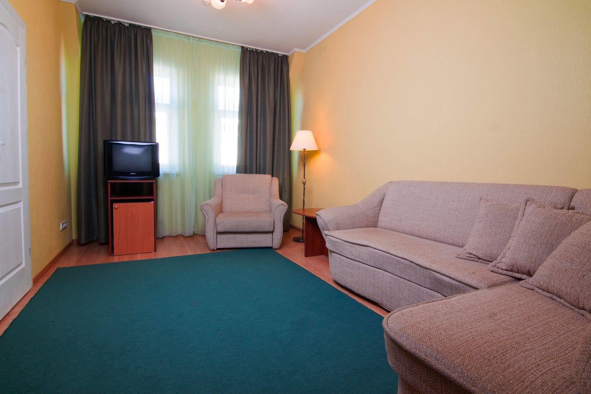 Mini-Hotel On Geroiv Energetykiv Street 18 เคียฟ ภายนอก รูปภาพ