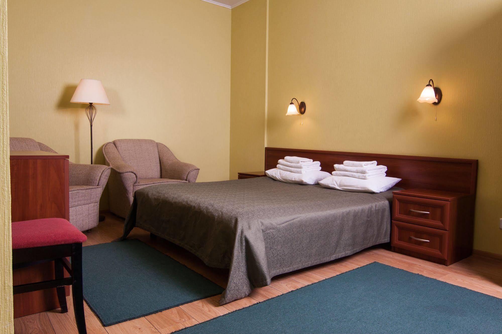 Mini-Hotel On Geroiv Energetykiv Street 18 เคียฟ ภายนอก รูปภาพ